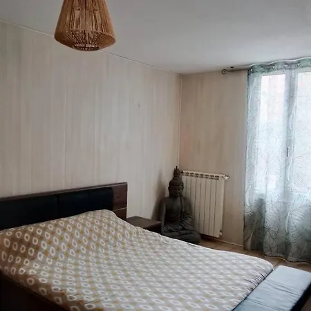 Maison A 200m De La *